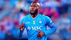 Lukaku bị 'ép chảy mỡ' giữa vòng vây của fan Napoli