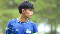 Trần Gia Bảo - cầu thủ 16 tuổi lập kỷ lục V.League, hút hồn bởi vẻ đẹp trai là ai?