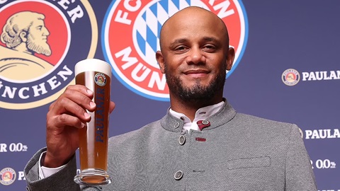 Kompany khuyến khích cầu thủ Bayern ‘không say không về’