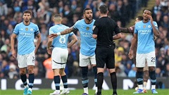 Kyle Walker hé lộ cuộc trao đổi với trọng tài Oliver