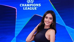 Mỹ nhân Champions League khoe vòng một căng đầy trong bộ đầm đen