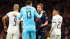 Fan Tottenham 'phẫn nộ' vì phải gặp Man City 