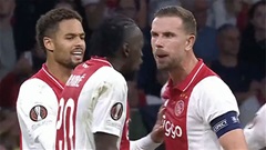 Cựu thủ quân Liverpool suýt choảng nhau với đồng đội ở Ajax