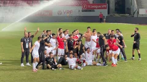 U20 Syria mở tiệc ngay phòng họp báo nhờ vé 'biếu' của U20 Việt Nam