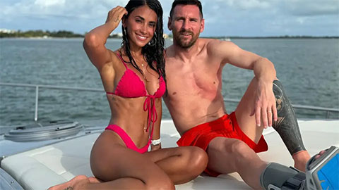 Vợ Messi gây sốt với bikini siêu nhỏ