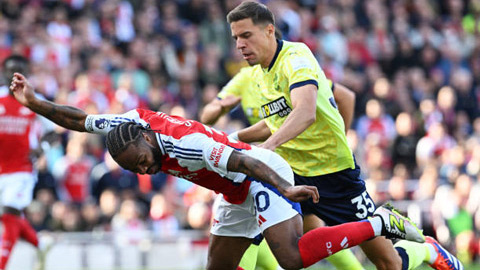 Trực tiếp Arsenal 0-0 Southampton: Sterling 2 lần ngã trong vòng cấm trong vòng vài phút