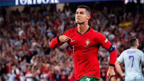 Ronaldo quyết đem cơn ác mộng lịch sử cho Scotland