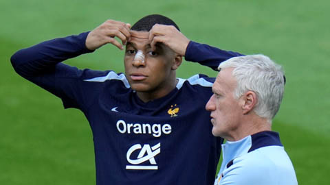 Deschamps nói gì khi Mbappe bị tố cáo quấy rối tình dục?