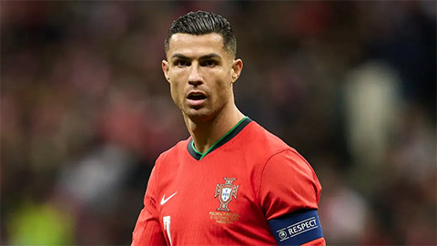 HLV Roberto Martinez khen Ronaldo hết lời