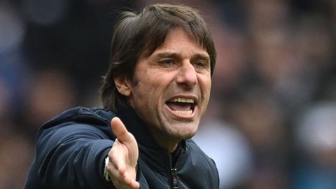 Antonio Conte xây bức tường kiên cố ở Napoli