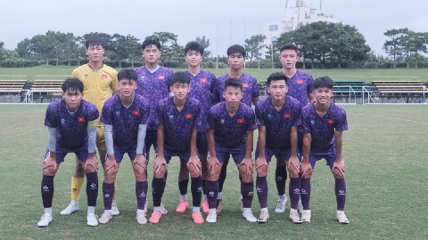 HLV Roland loại 3 cầu thủ U17 Việt Nam trước thềm vòng loại U17 châu Á 2025