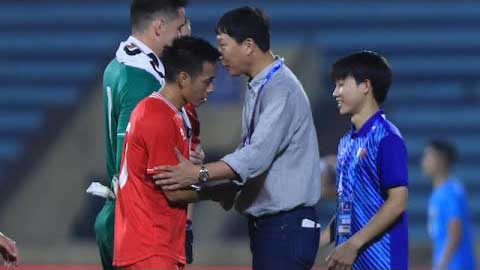 HLV Kim Sang Sik có tiếc nuối vì bỏ lỡ 'báu vật' Văn Quyết?