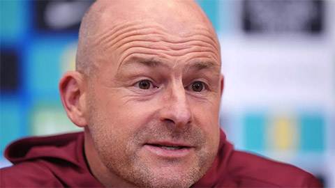 Lee Carsley đáp trả Pep Guardiola về Jack Grealish