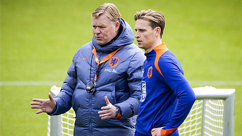 HLV Koeman bật mí về tình trạng chấn thương của De Jong