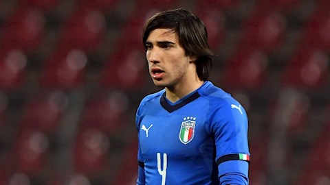 Sandro Tonali tái sinh sau án treo giò