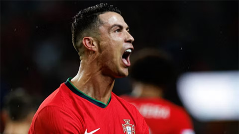 Ronaldo phá 2 kỷ lục ở trận Bồ Đào Nha đại thắng Ba Lan