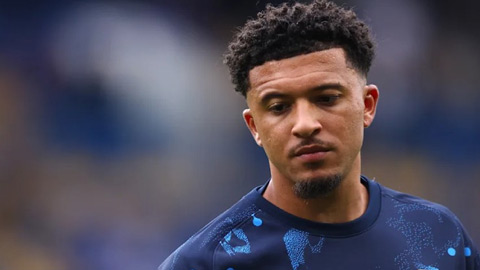 Sancho lại hóa 'phiên bản MU' tại Chelsea