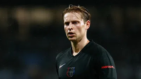 De Jong bỗng thành 'tội đồ' với CĐV Barca dù chẳng làm gì sai