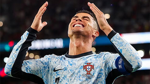  Ronaldo bị kiện vì xù tiền làm đẹp