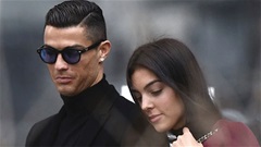 Cristiano Ronaldo cảnh báo Georgina Rodriguez