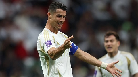 Một nửa của Ronaldo hơn đứt thế giới!