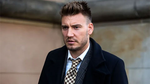 Nicklas Bendtner bị tấn công bằng dao