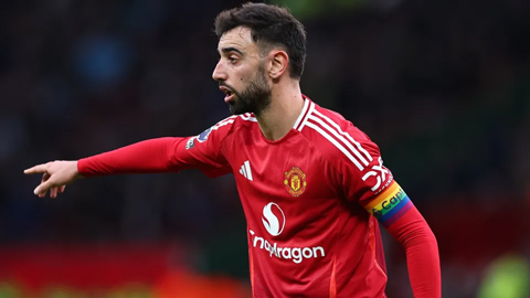 Bruno Fernandes khiến MU lo sốt vó trước đại chiến với Arsenal