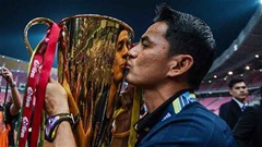 Kiatisuk Senamuang: Huyền thoại AFF Cup kiếm tiền và ghi bàn giỏi thế nào?