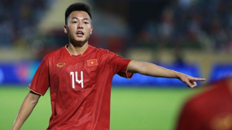 Không dự AFF Cup, tiền vệ ĐT Việt Nam về bán dưa cà