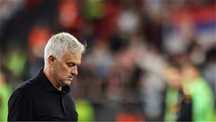 Jose Mourinho vào phòng mổ khẩn cấp