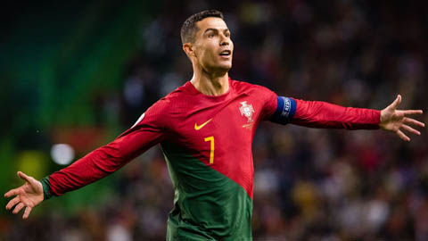 Ronaldo: 'Ai bảo Messi hay hơn tôi'