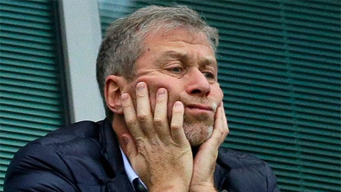 Chelsea vẫn chưa 'thoát khỏi' Abramovich