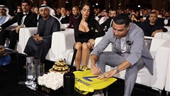 Ronaldo lại gây bão mạng