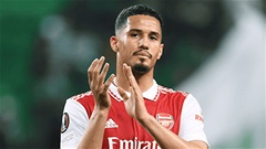 Vì sao Saliba bất ngờ bị Arsenal loại khỏi trận gặp Aston Villa?