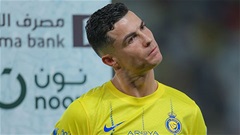 Cristiano Ronaldo nhận tin nhắn 'cay độc'