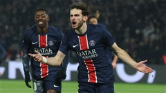 Kvara mang đến rắc rối cho đồng đội ở PSG