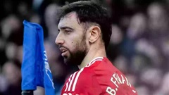 Bruno Fernandes tiết lộ điều bất ngờ sau hiệp 1 trận gặp Everton