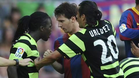 Sao xịt Real Madrid, Royston Drenthe: 'Mourinho hèn nhát, Messi kỳ thị chủng tộc'