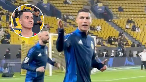 VIDEO Ronaldo chê ra mặt 'bản sao' xấu xí của mình