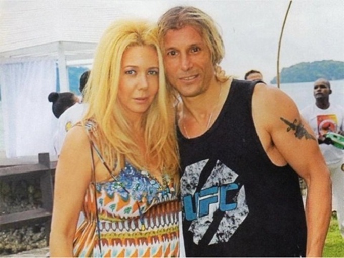 Claudio Caniggia với vợ cũ Mariana Nannis thời còn mặn nồng