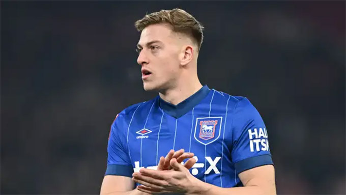MU và Chelsea cùng nhảy vào cạnh tranh giành chữ ký của Liam Delap