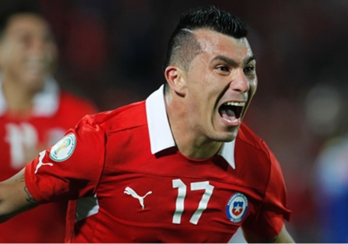 Cựu sao Premier League đã phải công khai xin lỗi CĐV vì vụ tiệc sex