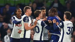 Cầu thủ Chelsea và Tottenham ẩu đả kinh hoàng
