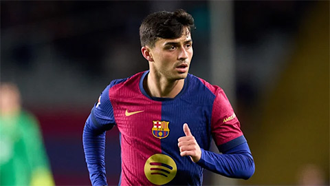 Pedri bị Ferdinand 'bóc phốt'