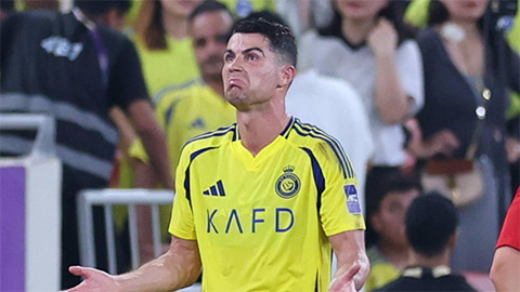 Cristiano Ronaldo lẩm cẩm rồi ư?