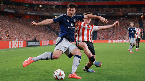 Fan khen Maguire rê bóng khó lường như Yamal 