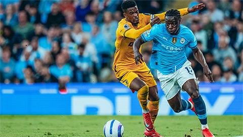 Jeremy Doku  cán mốc đáng nhớ sau thắng lợi của Man City trước Wolves
