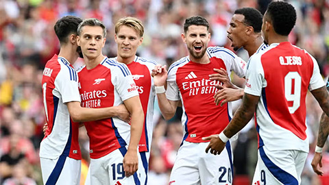 Arsenal lại sắp vứt đi một mùa giải