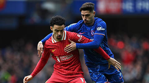 Trực tiếp Chelsea 1-0 Liverpool: Caicedo dứt điểm trúng xà ngang