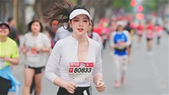 Loan Barbie: Nữ thần làng chạy bộ